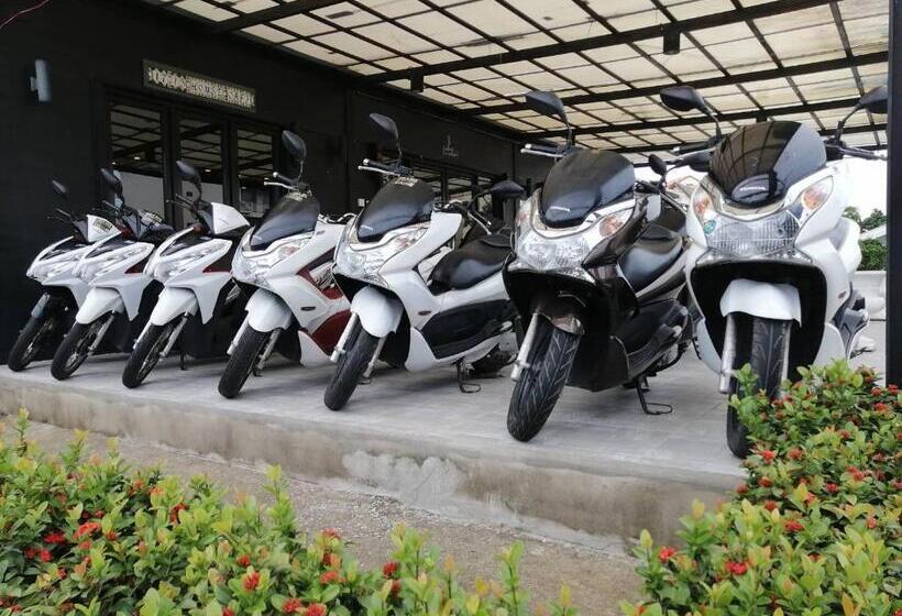 فندق 1715 House & Caff Resort, Phuket