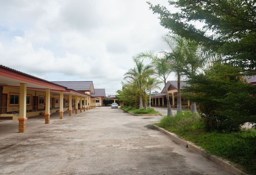 בית מלון כפרי A Nice Resort & Villa