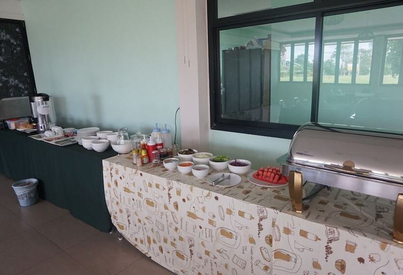 בית מלון כפרי A Nice Resort & Villa