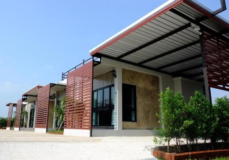 בית מלון כפרי A Nice Resort & Villa