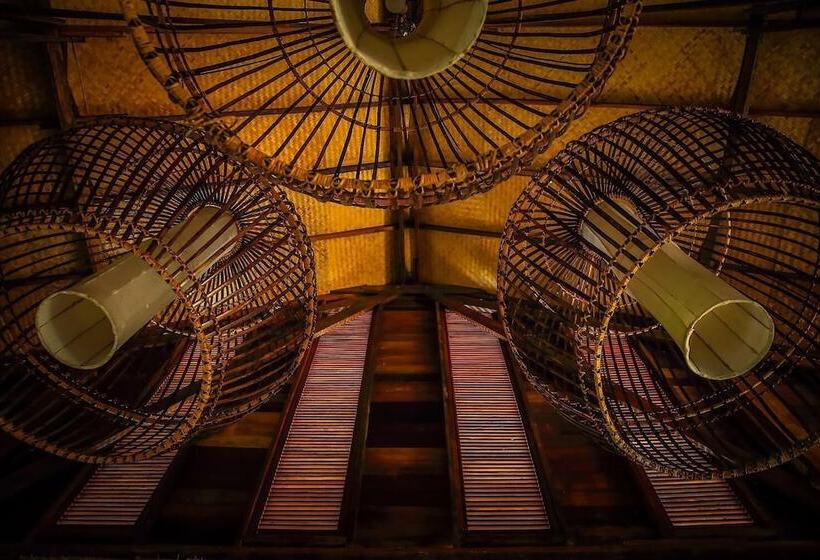 Отель Azalea Village Wellness Resort