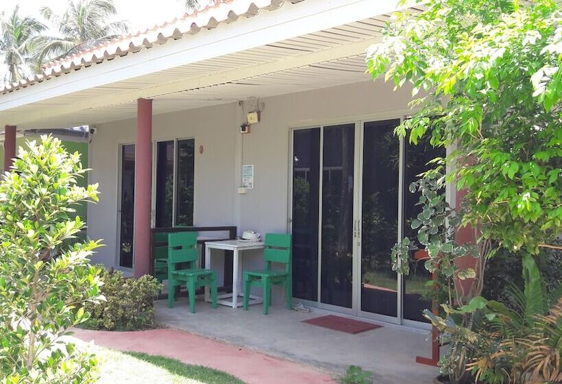 Отель Baan Kiengtalay Samroiyod