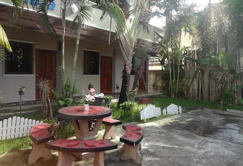 هتل Baan Somtawin