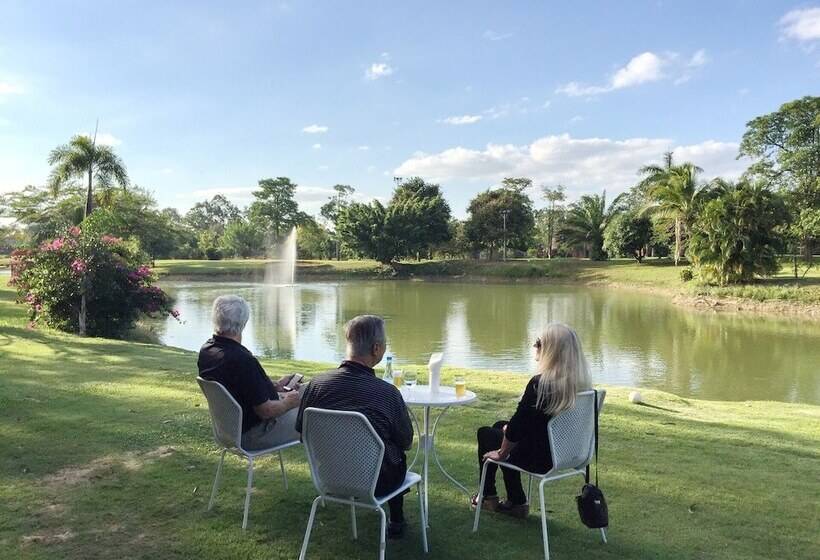בית מלון כפרי Baan Suan Khun Ta And Golf Resort