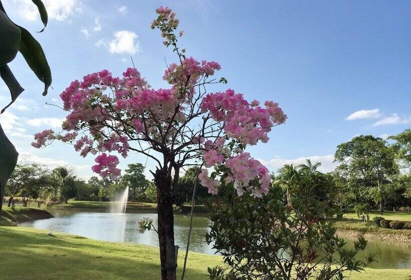 Hotel Baan Suan Khun Ta And Golf Resort