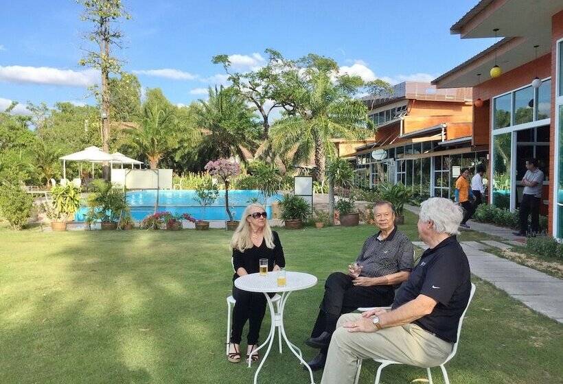 Hotel Baan Suan Khun Ta And Golf Resort
