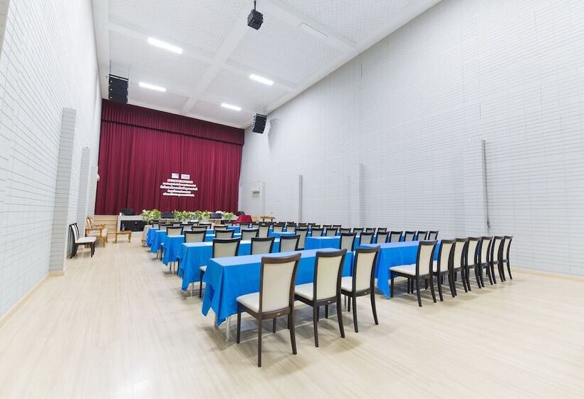 Hotel Baan Suan Khun Ta And Golf Resort