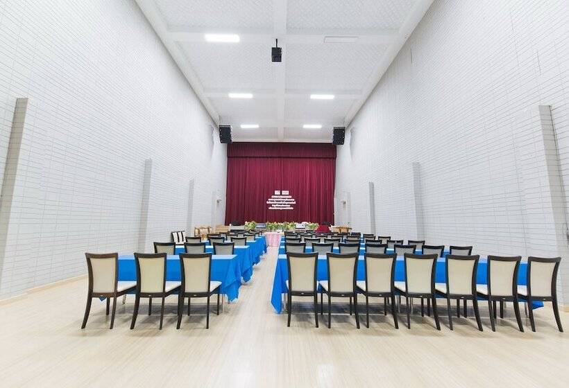 Hotel Baan Suan Khun Ta And Golf Resort