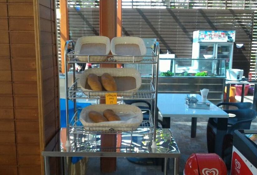 Hotel Baan Suan Khun Ta And Golf Resort