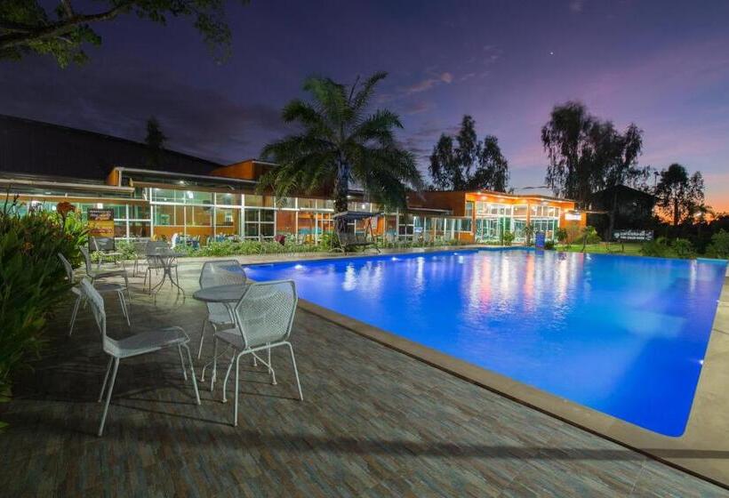 Hotel Baan Suan Khun Ta And Golf Resort