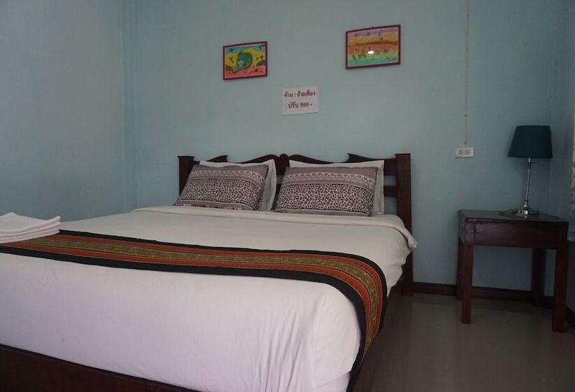 호텔 Bann Kwanlada