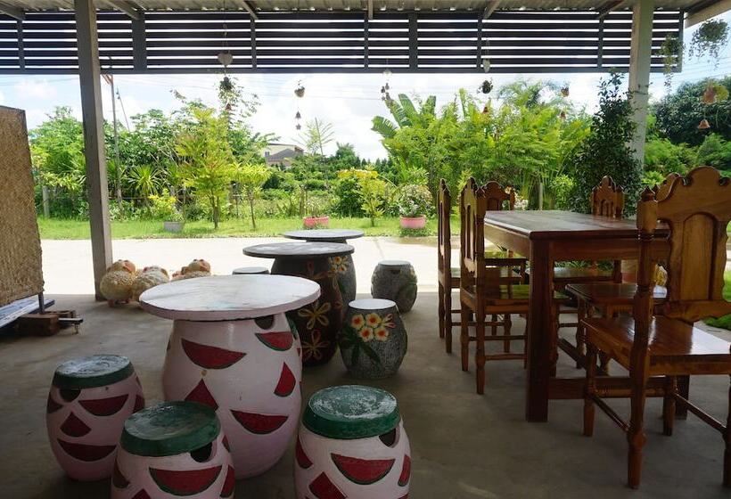 호텔 Bann Kwanlada