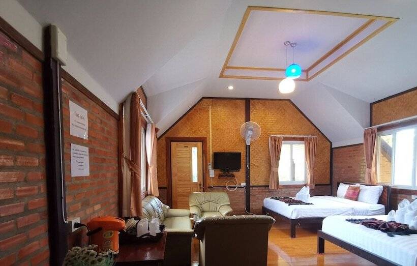 فندق Banphumontalang Resort