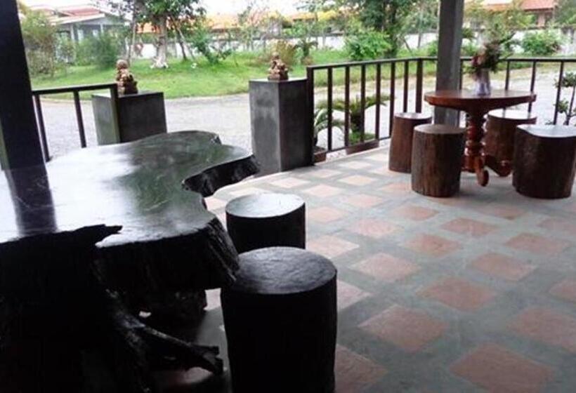 فندق Chiang Rai Khuakrae Resort