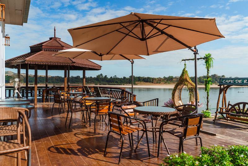 호텔 Chiangkhan River Mountain Resort