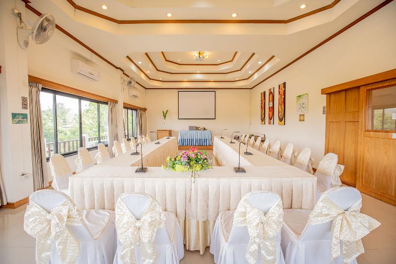 호텔 Chiangkhan River Mountain Resort