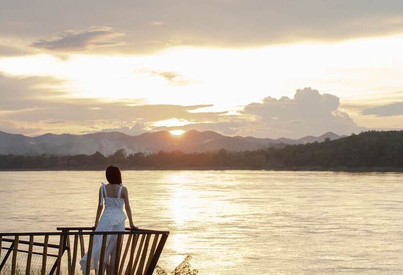호텔 Chiangkhan River Mountain Resort