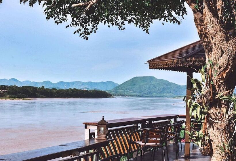 호텔 Chiangkhan River Mountain Resort