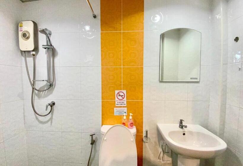 Отель Chinda Boutique