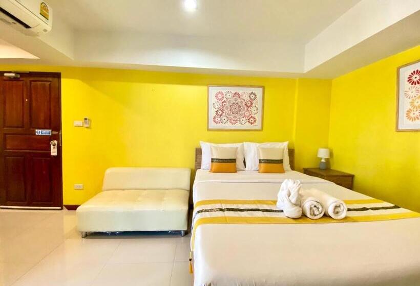 Отель Chinda Boutique