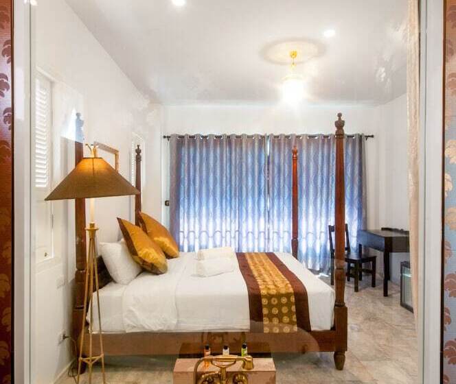 Отель Dharasom Colonial House