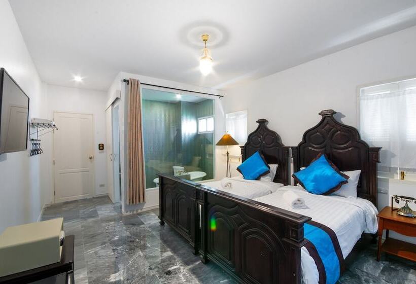 Отель Dharasom Colonial House