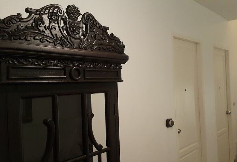 Отель Dharasom Colonial House