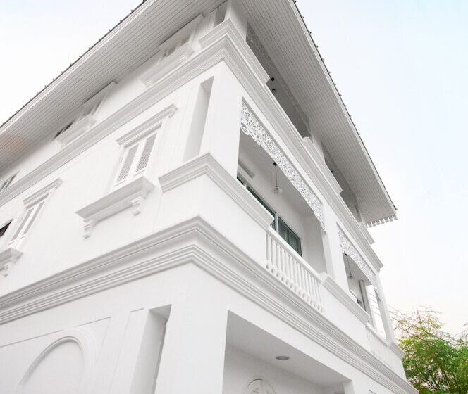 Отель Dharasom Colonial House