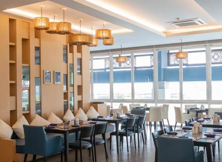 Grand Vista Hotel Chiangrai Sha Extra Plus