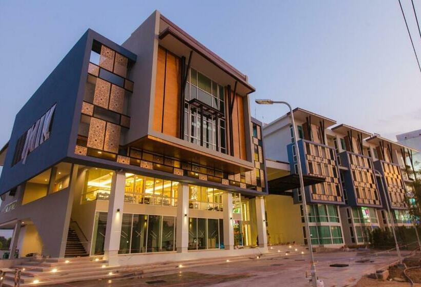 Grand Vista Hotel Chiangrai Sha Extra Plus