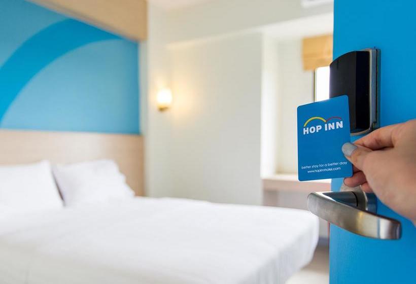Отель Hop Inn Sakon Nakhon