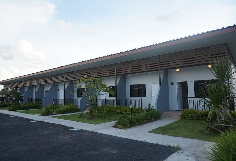 בית מלון כפרי Hyde Place Resort