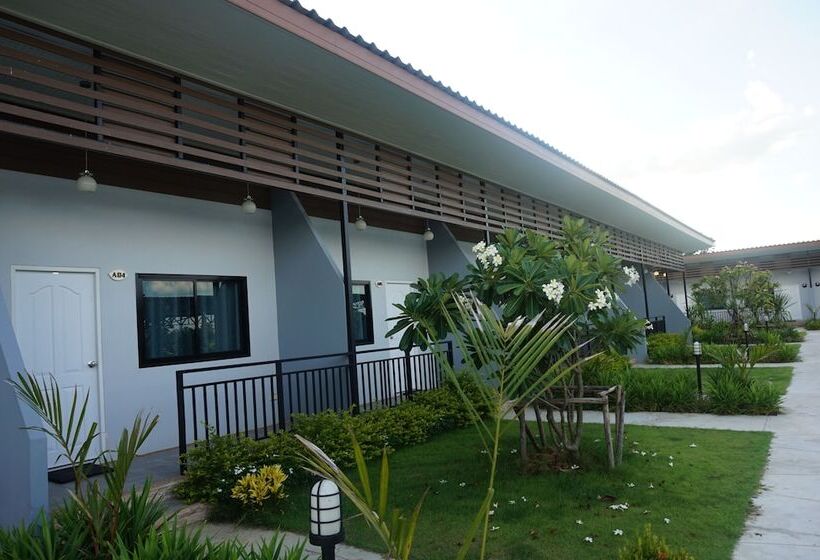 בית מלון כפרי Hyde Place Resort