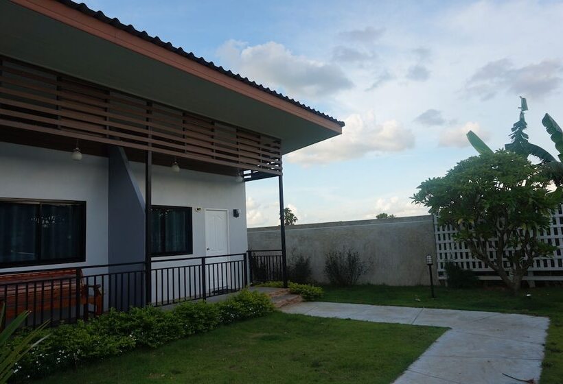 בית מלון כפרי Hyde Place Resort