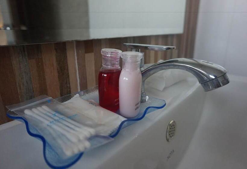 בית מלון כפרי Hyde Place Resort