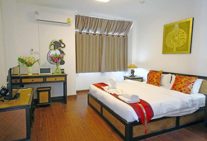 Отель Jade Tower