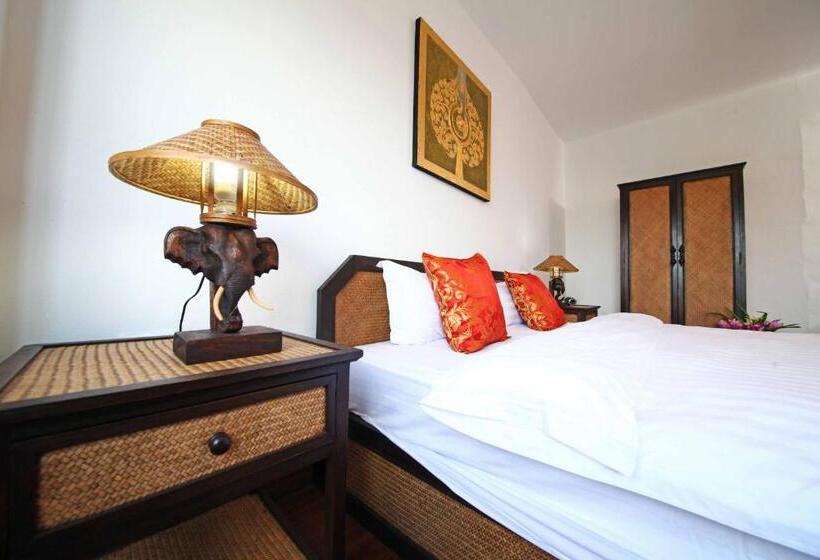 Отель Jade Tower