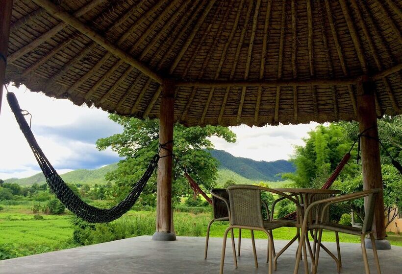 ホテル Kuad Khon Thoe Pai Cottage