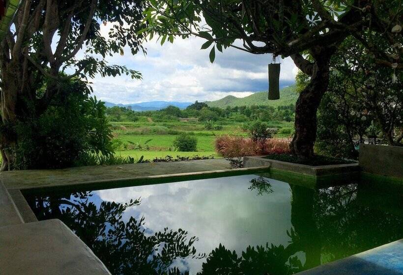 ホテル Kuad Khon Thoe Pai Cottage