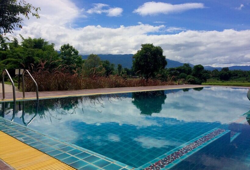 ホテル Kuad Khon Thoe Pai Cottage