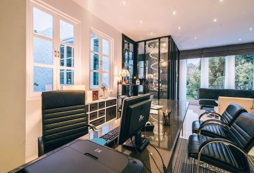 ホテル Monkey House