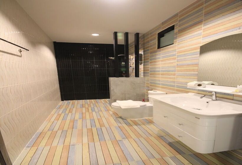 בית מלון כפרי Na Nicha Bankrut Resort