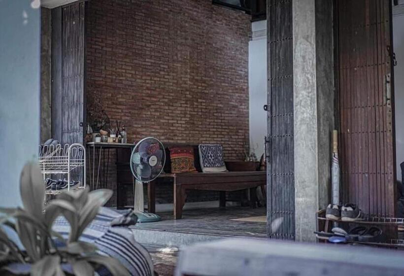 فندق Niwas Ayutthaya