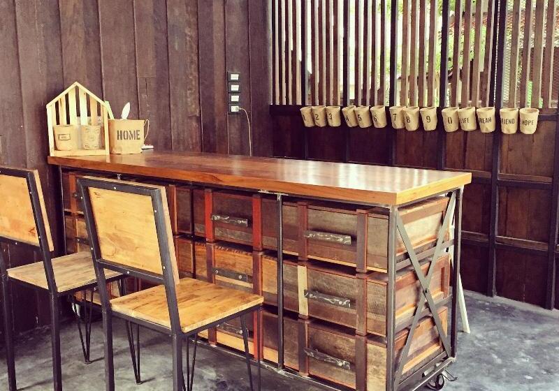 فندق Niwas Ayutthaya