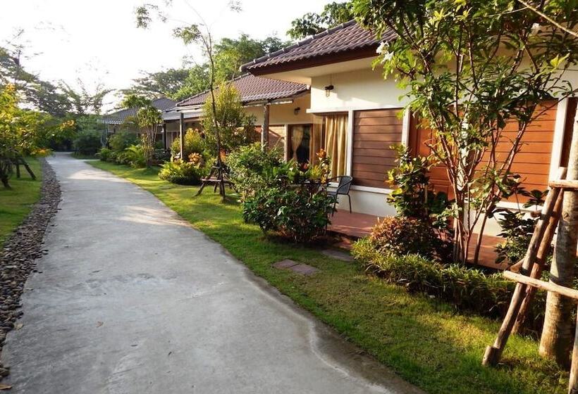 בית מלון כפרי Nongkhai Tavilla Resort And Convention Center