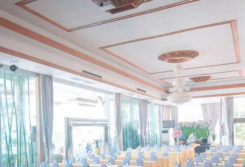 בית מלון כפרי Nongkhai Tavilla Resort And Convention Center