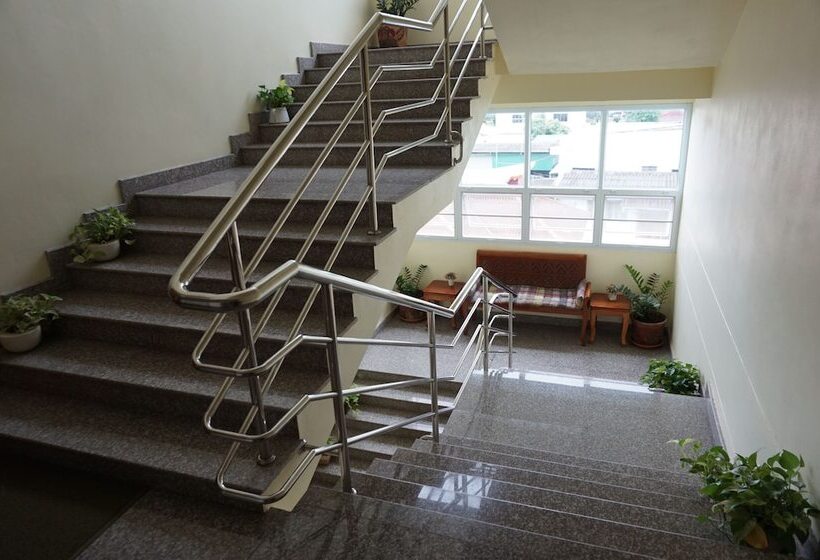 בית מלון כפרי Np Residence