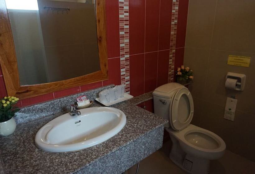 בית מלון כפרי Np Residence