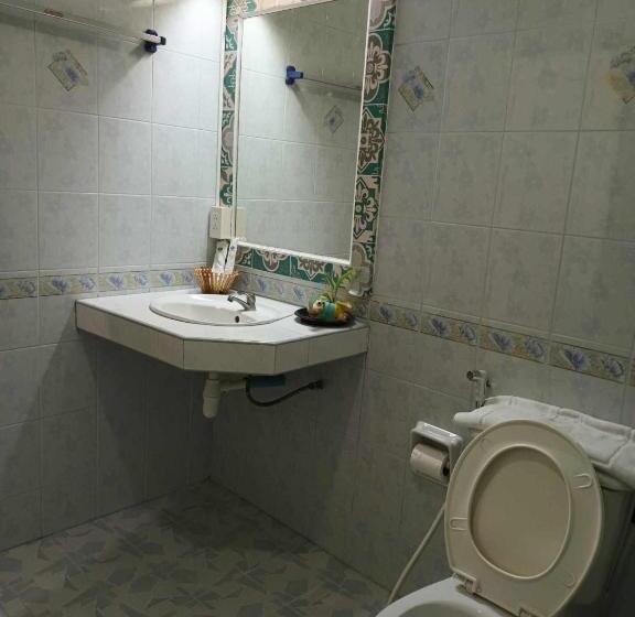 Отель Patong Rose Guest House 50m To Beach