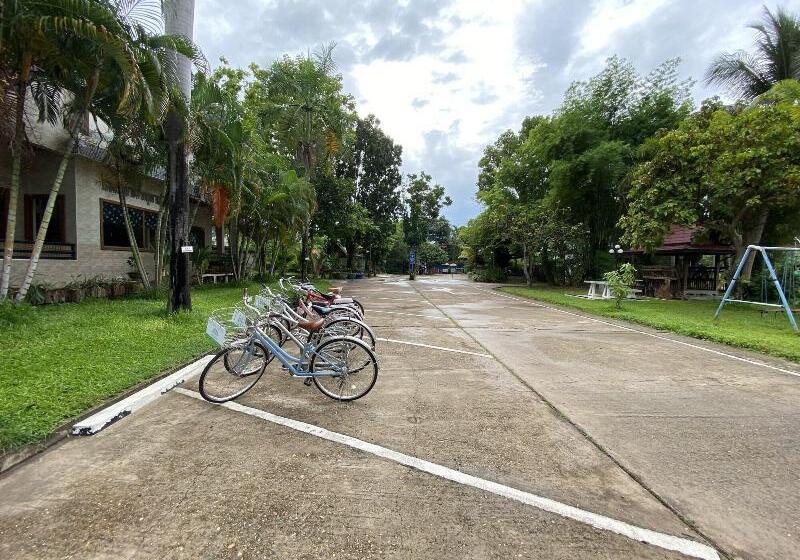 Отель Phuphan Park